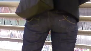 Kinky Kai mempunyai awek melayu video lucah Helah di Lengannya!