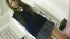 Aksi FFM panas dengan video bogel tudung si rambut coklat remaja panas dan ibu tirinya yang keriting