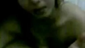 Ketagih batang budak sekolah tayang tetek Samantha mencuba seekor ular sawa hitam berurat