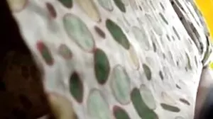 Tetek Palsu Gergasi MYLF Didedahkan semasa Hari Pembersihan video bogel awek melayu